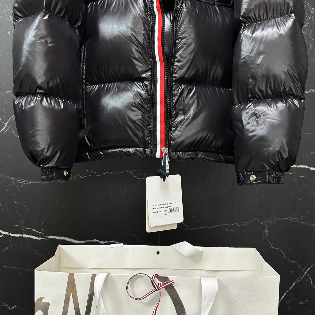 Moncler 【Original 】Authentic 𝑀𝑜𝑛𝑐𝑙𝑒𝑟｜ 𝑀𝑂𝑁𝑇𝐵𝐸𝐿𝐼𝐴𝑅𝐷 🇳🇱 / 90 Size：12345 ：Black
